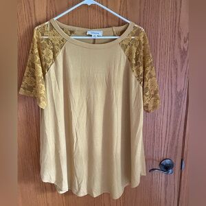 Zenana Women’s Short Sleeve Top